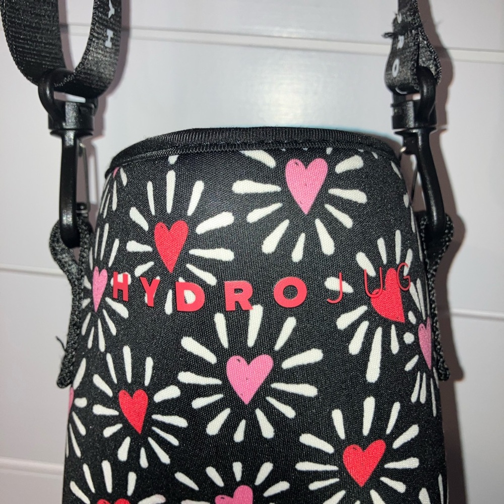 HydroJug Hearts 40oz Traveler Sleeve